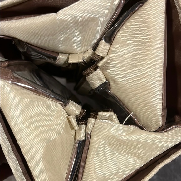 JM NEW YORK- Cream Roll Up Makeup/Mini Travel Bag - Picture 10 of 12